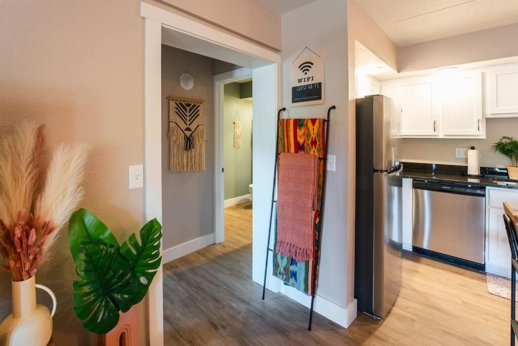 Pet Friendly Boho Condo With Pool--Fitness Center--Next To The Branson Landing--Close To Convention Center And Kanakuk 外观 照片