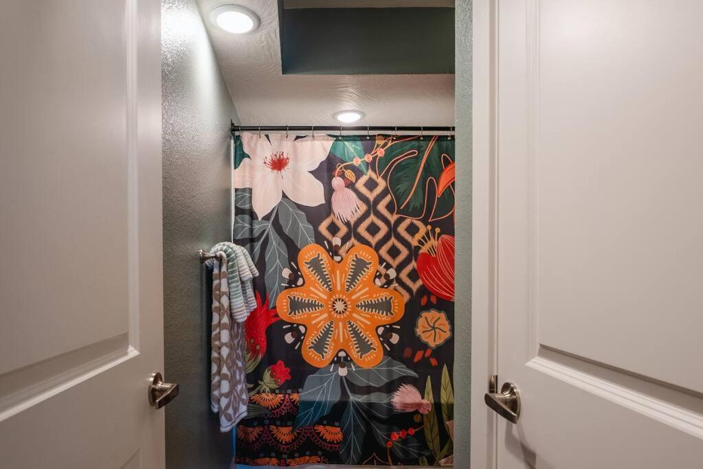 Pet Friendly Boho Condo With Pool--Fitness Center--Next To The Branson Landing--Close To Convention Center And Kanakuk 外观 照片