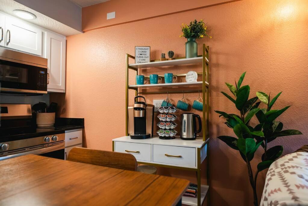 Pet Friendly Boho Condo With Pool--Fitness Center--Next To The Branson Landing--Close To Convention Center And Kanakuk 外观 照片