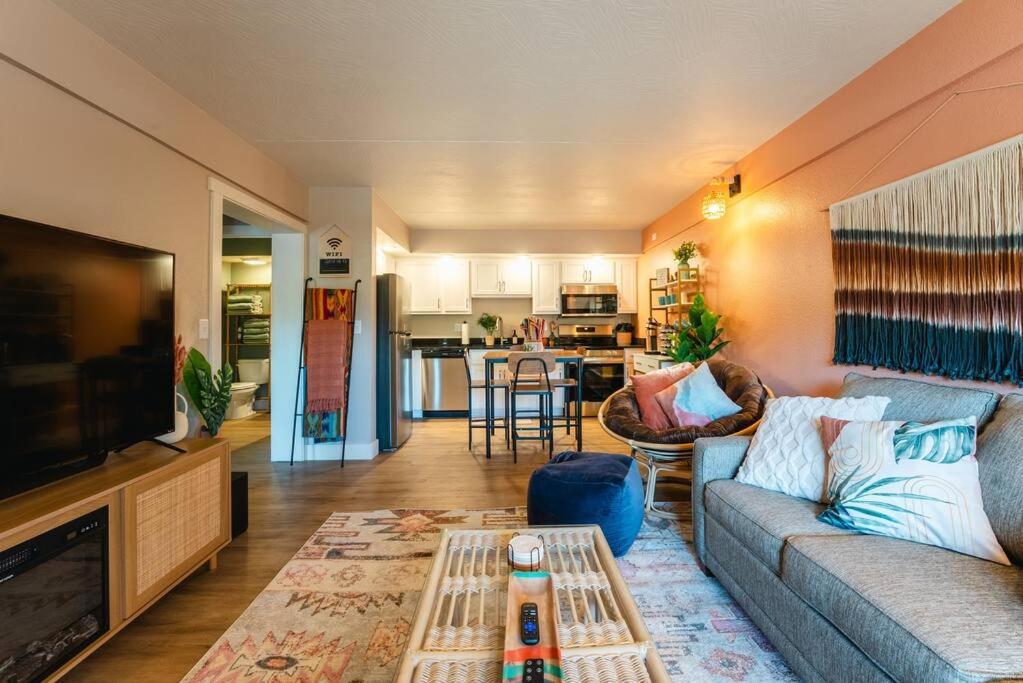 Pet Friendly Boho Condo With Pool--Fitness Center--Next To The Branson Landing--Close To Convention Center And Kanakuk 外观 照片
